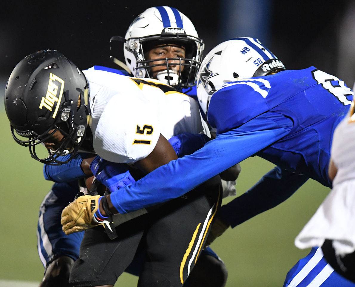 Navasota vs Sealy FB 1.jpg